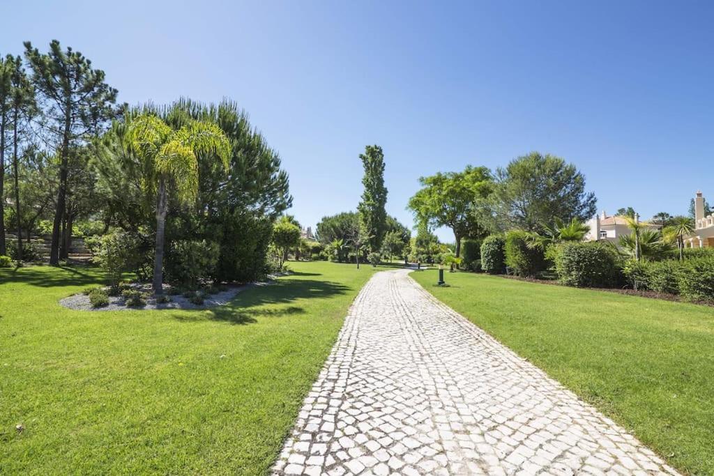 Moradia Geminada Com 2 Quartos Quinta Do Lago Esterno foto
